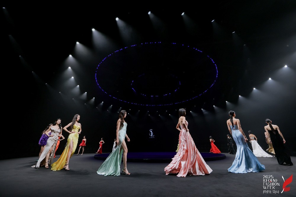 法国品牌与柯桥面料的“梦幻联动”！中法时尚设计绽放2025柯桥时尚周