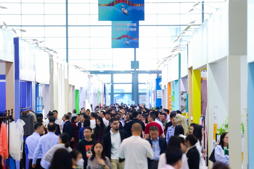 启幕！2026柯桥春季纺博会携800余展商亮相，呈现全球纺织行业风向标的硬核实力